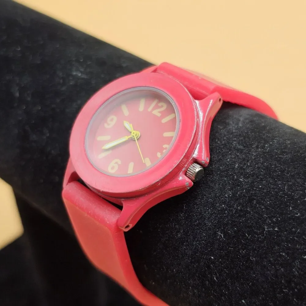 Vintage Xhileration Red & Yellow Quartz Ladies Watch Silicone Band New Battery